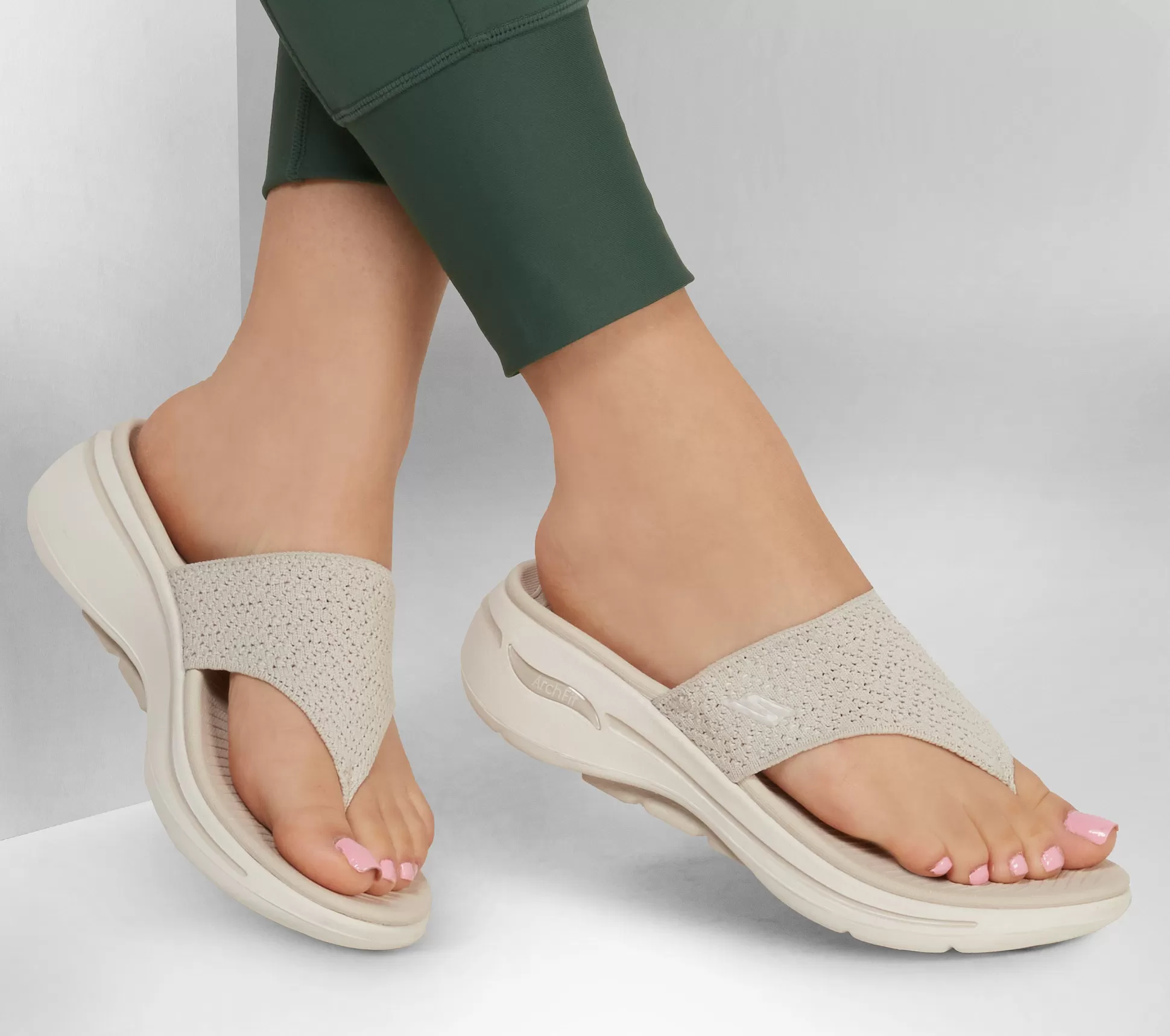 Frauen SKECHERS * Go Walk Arch Fit - Weekender